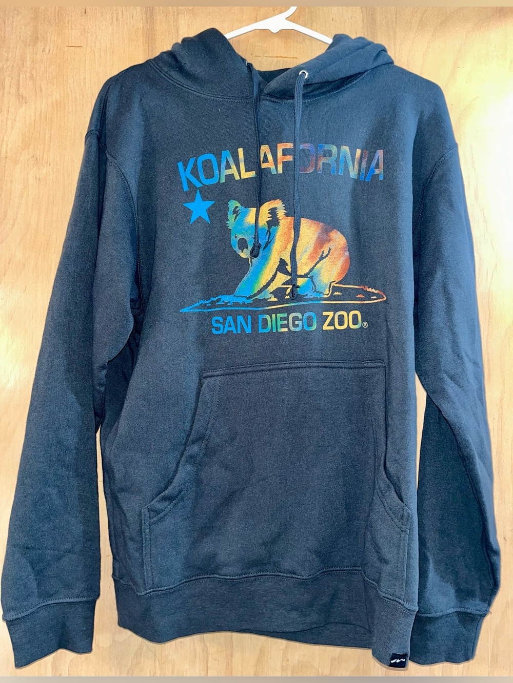 Techstyles Women’s Size Large Black Sweatshirt from San Diego Zoo - NEW W/ TAGS